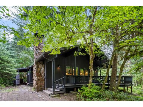 72715 E Village Loop Rd, Rhododendron, OR 97049