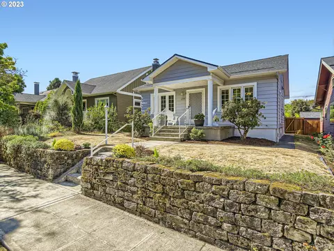 2277 SE Cypress Ave, Portland, OR 97214