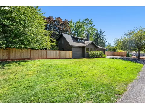 Exterior - 4411 Dillard Rd, Eugene, OR 97405 photo 11 of 13