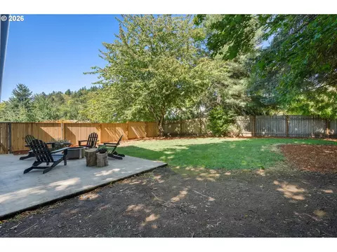 Exterior - 4411 Dillard Rd, Eugene, OR 97405 photo 3 of 13
