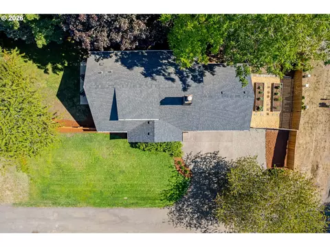 View/Area - 4411 Dillard Rd, Eugene, OR 97405 photo 1 of 2