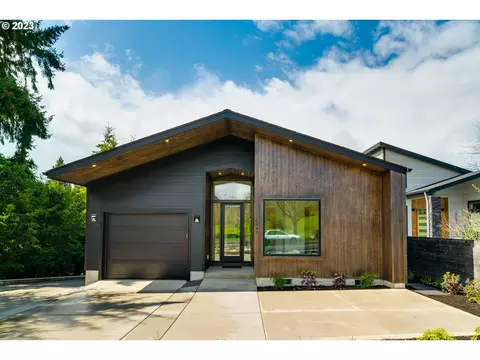 6947 SW 45th Ave, Portland, OR 97219