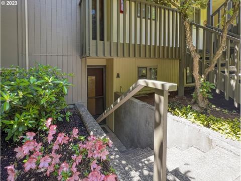 4047 Donald St #A, Eugene, OR 97405