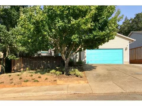 910 SW Conastoga St, Willamina, OR 97396