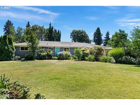 2899 Wayside Loop, Springfield, OR 97477