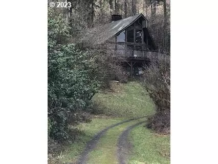 18596 Prairie View Dr, Alsea, OR 97324