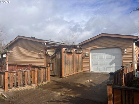 3641 Rivercrest Dr, Eugene, OR 97404 photo 1