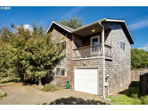 34800 Rosemary Ln, Nehalem, OR 97131