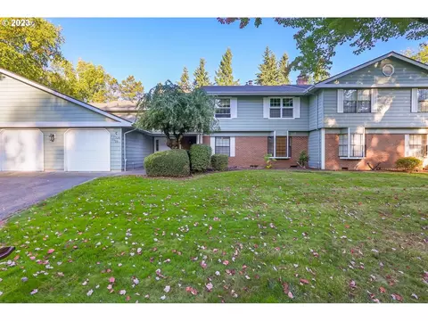 526 SW Eastman Pkwy, Gresham, OR 97080
