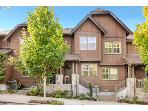 10376 SW Taylor St, Portland, OR 97225