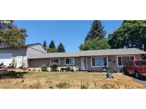 584 8th St, Lafayette, OR 97127