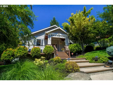 2685 Ridgemont Dr, Eugene, OR 97405