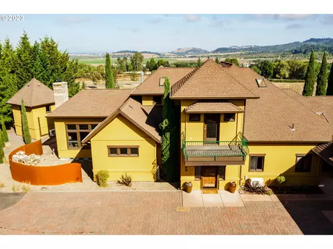 90869 Coburghills Dr, Eugene, OR 97408