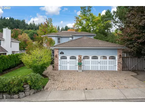 17903 Ridge Lake Dr, Lake Oswego, OR 97034