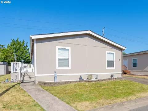 1000 S Mckern Ct #98, Newberg, OR 97132