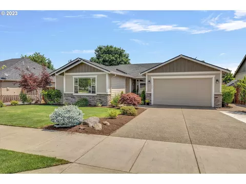 1688 N Plum Ct, Canby, OR 97013