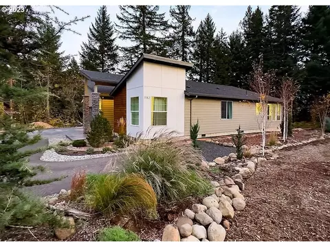 1182 NW Red Hawk Ct, Stevenson, WA 98648