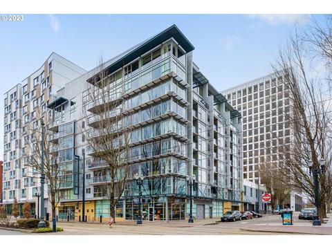 533 NE Holladay St #204, Portland, OR 97232