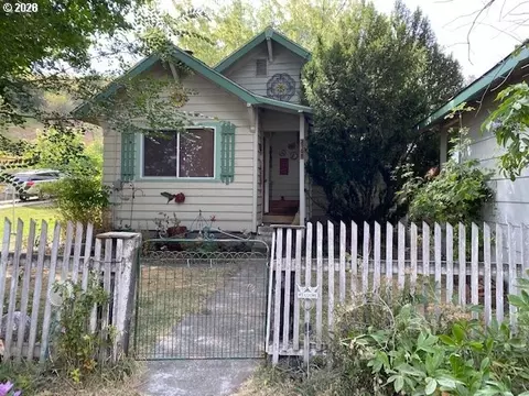 2708 Umatilla St, La Grande, OR 97850