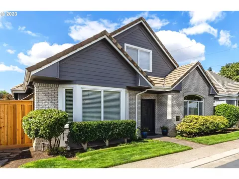3390 Lake Wood Dr, Eugene, OR 97408