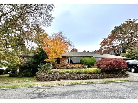 4303 SE Henderson St, Portland, OR 97206