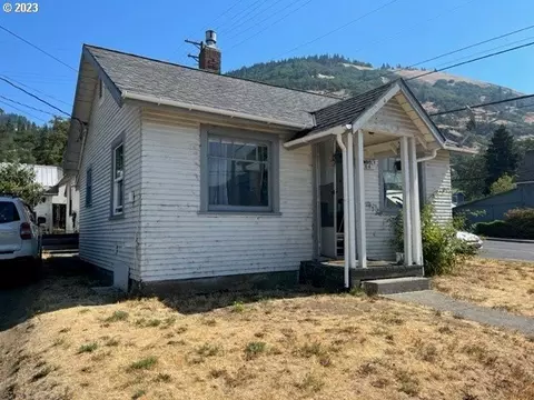205 N Ash, Bingen, WA 98605