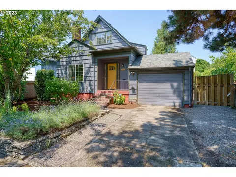 5565 SE Pine St, Portland, OR 97215
