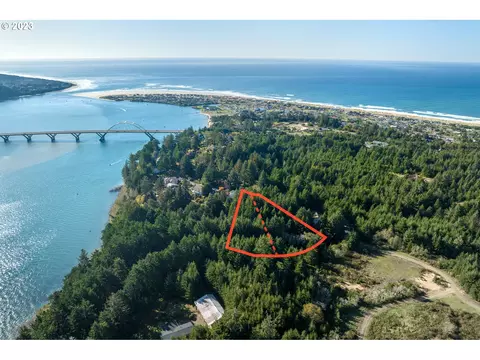 715725 NW Highland Cir, Waldport, OR 97394