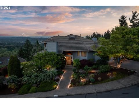2910 Crestwood Ct, West Linn, OR 97068