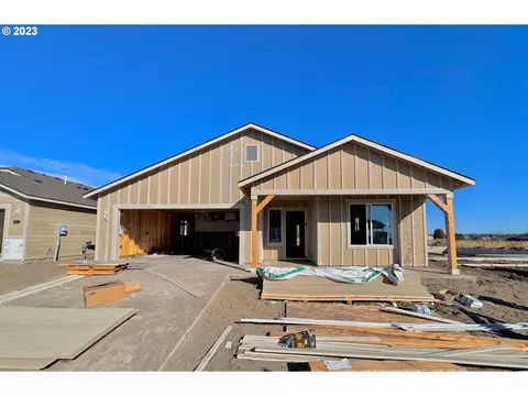 2186 NE 6th St, Hermiston, OR 97838