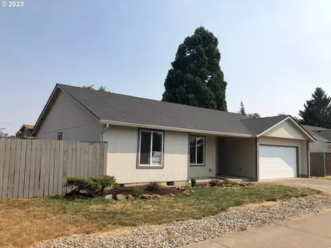 702 SE Buster Ln, Salem, OR 97317