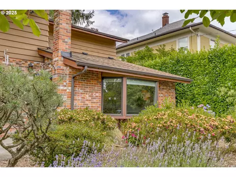 1911 NE 26th Ave, Portland, OR 97212