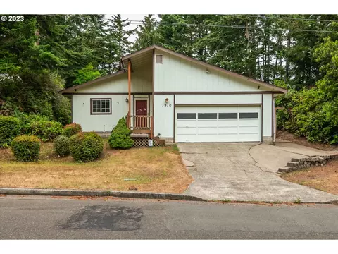 1910 Ash St, North Bend, OR 97459