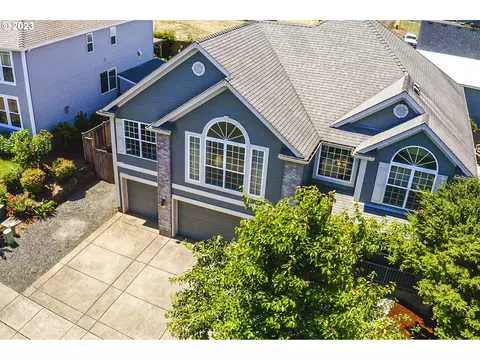 151 Breyonna Way, Silverton, OR 97381