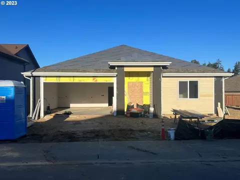 1824 Steelhead St, North Bend, OR 97459