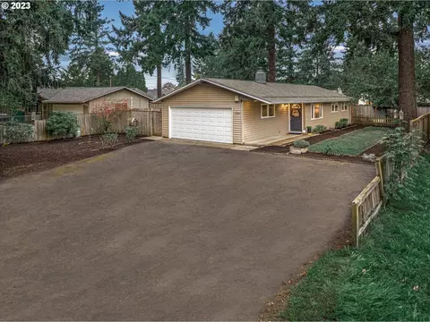 7251 SE Drew St, Milwaukie, OR 97222