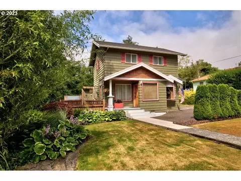 1419 16th St, Astoria, OR 97103