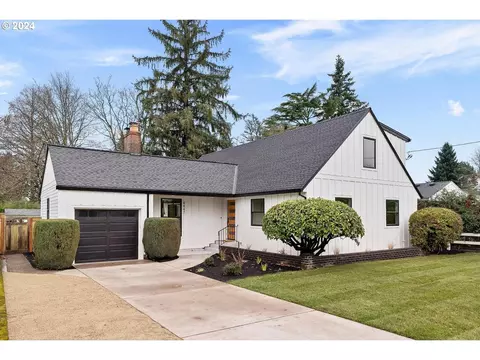 4447 NE Shaver St, Portland, OR 97213