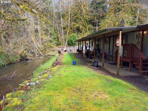 36 N Johnson St, Otis, OR 97368
