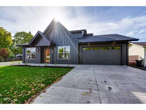 3548 Sisters View Ave, Eugene, OR 97401