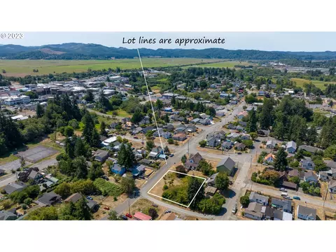 E 6th, Coquille, OR 97423