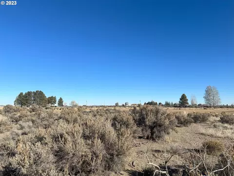 maple circle rd, Christmas Valley, OR 97641