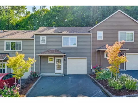 7159 SW Sagert St #104, Tualatin, OR 97062