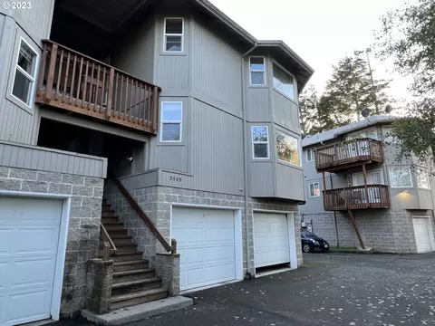 3840 Kinney Rd #3, North Bend, OR 97459