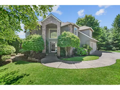 3390 Crescent Dr, West Linn, OR 97068
