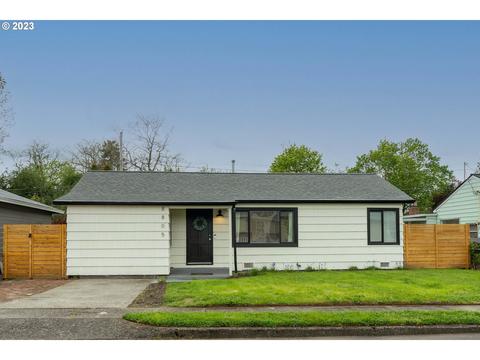 8805 SE Garden Ln, Happy Valley, OR 97086