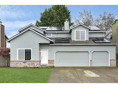 2833 SE Tumblestone Dr, Hillsboro, OR 97123