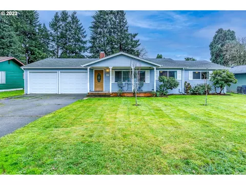 4067 North St, Springfield, OR 97478