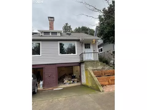 2312 NE 2316 Ne Couch St, Portland, OR 97232