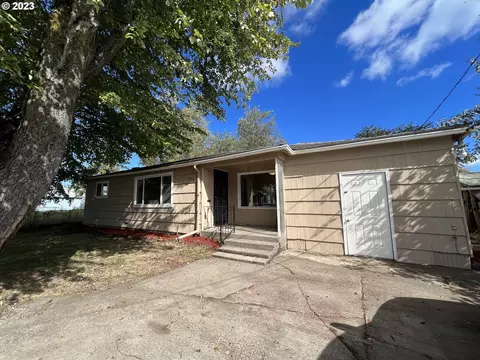 735 21st St, Springfield, OR 97477